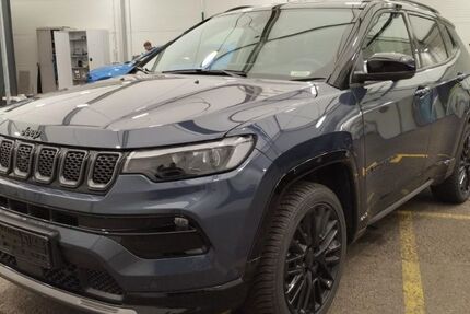 Jeep Compass 14.202 km 24.490 &euro; Marburg 35043