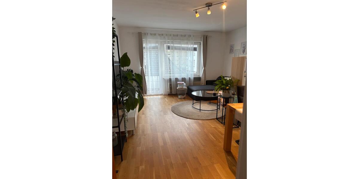 Etagenwohnung Gießen - 2 Zimmer, 65 m&sup2;, 1.070&euro; | Angebot:25873631