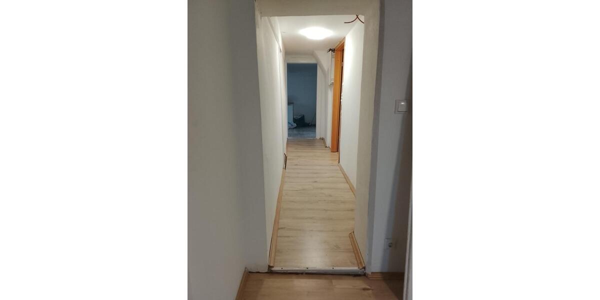 Etagenwohnung Staufenberg - 4 Zimmer, 100 m&sup2;, 850&euro; | Angebot:24833657