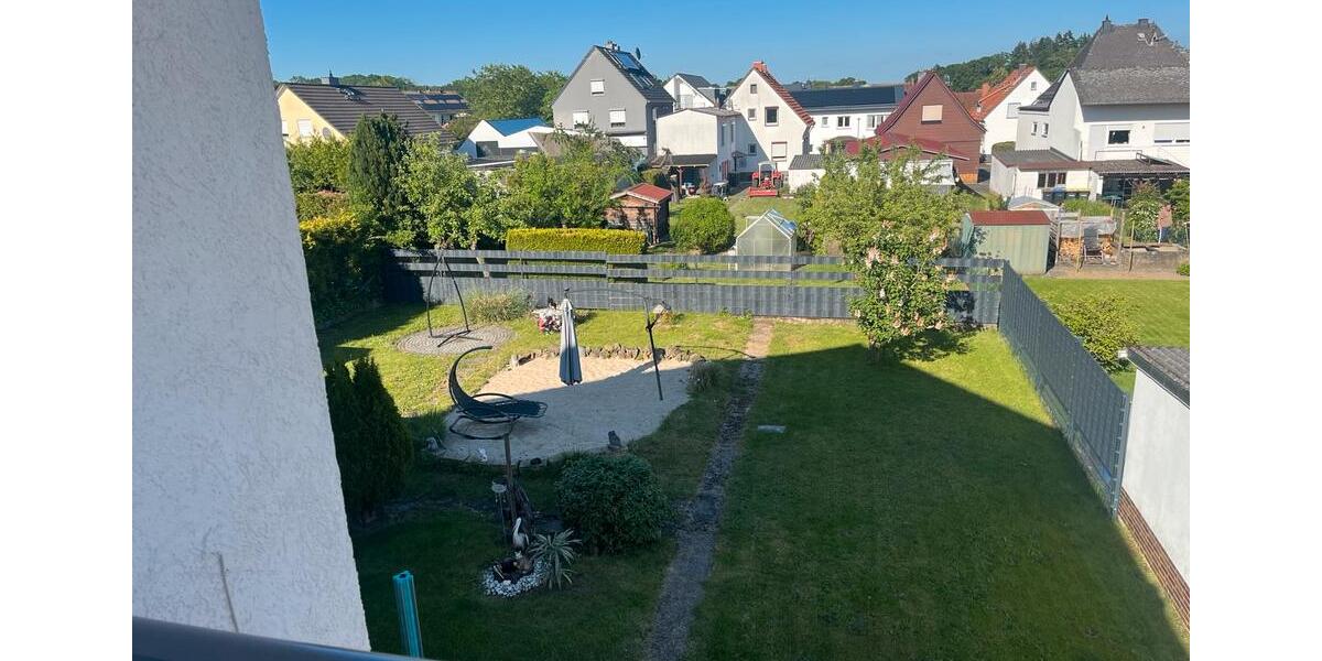 Etagenwohnung Lahnau - 4 Zimmer, 135 m&sup2;, 1.300&euro; | Angebot:26680425