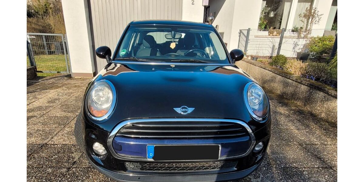 Mini Cooper 136.000 km 9.700 &euro; Fernwald Steinbach 35463
