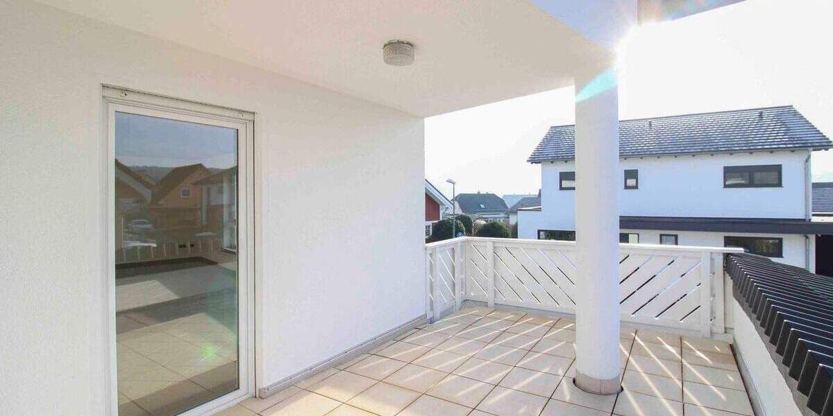 Einfamilienhaus Sinn Fleisbach - 9 Zimmer, 449.000&euro; | Angebot:25681477