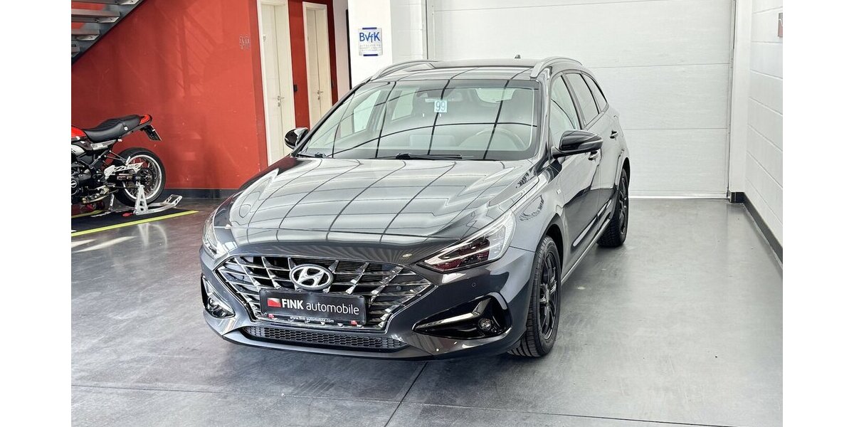 Hyundai i30 Kombi 1.6 T-GDI DCT CarPlay DAB CAM 48.794 km 17.890 &euro; Lich 35423