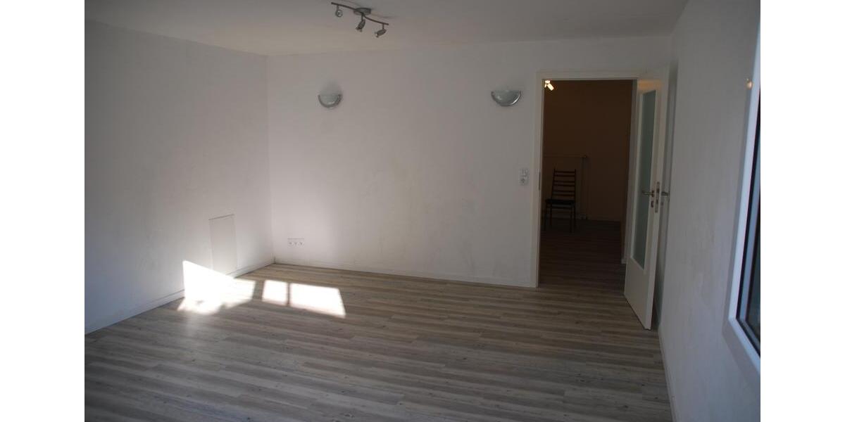 Etagenwohnung Marburg Cappel - 2 Zimmer, 70 m&sup2;, 650&euro; | Angebot:26504241