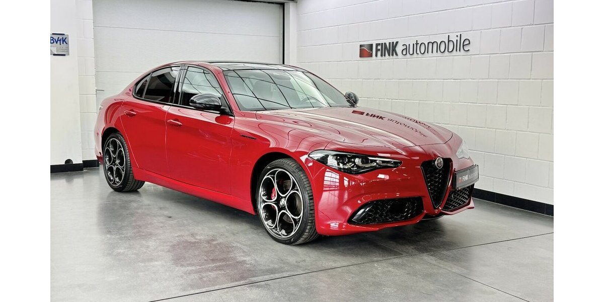 Alfa Romeo Giulia 2.0 Competizione Q4 Turbo Panoramadach 14.303 km 37.985 &euro; Lich 35423