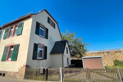 Haus Butzbach - 4 Zimmer, 150 m&sup2;, 1.550&euro; | Angebot:26615671