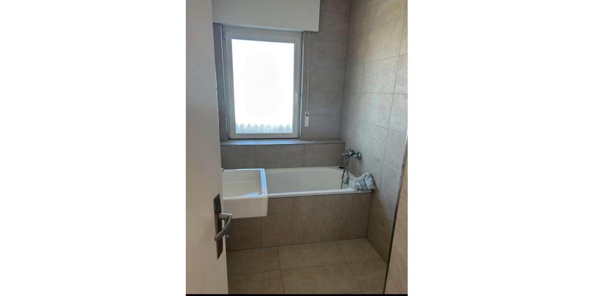 Etagenwohnung Butzbach - 4 Zimmer, 86 m&sup2;, 1.000&euro; | Angebot:25929752