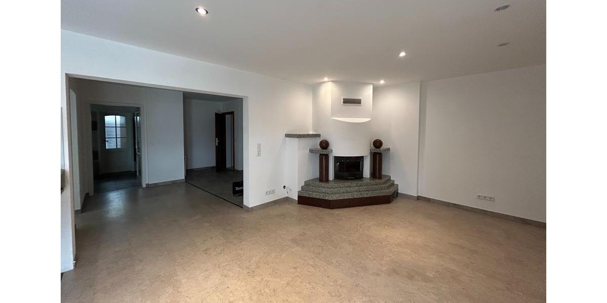 Etagenwohnung Staufenberg - 2 Zimmer, 80 m&sup2;, 750&euro; | Angebot:26680414