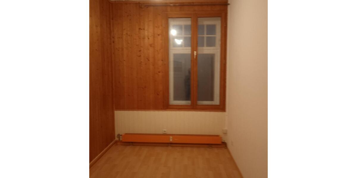 Etagenwohnung Marburg - 5 Zimmer, 120 m&sup2;, 1.800&euro; | Angebot:25274523