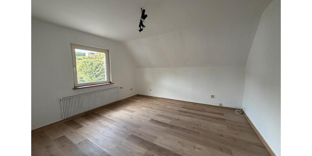 Etagenwohnung Leun - 2 Zimmer, 65 m&sup2;, 490&euro; | Angebot:26679018