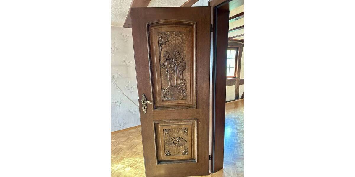 Bauernhaus, Landhaus Mittenaar Bicken - 8 Zimmer, 227 m&sup2;, 190.000&euro; | Angebot:25740426