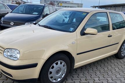 VW Golf 122.000 km 4.444 &euro; Butzbach 35510