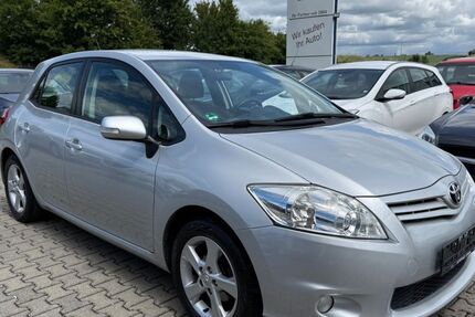 Toyota Auris 135.812 km 7.100 &euro; Münzenberg-Gambach 35516