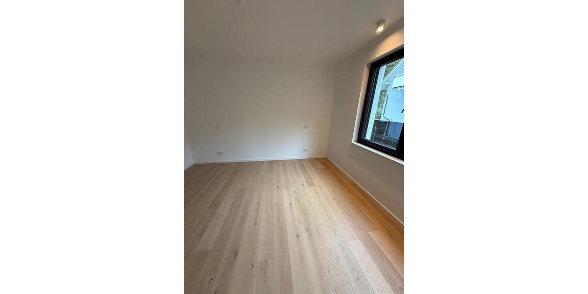 Hochparterre Marburg Cappel - 3 Zimmer, 115 m&sup2;, 1.900&euro; | Angebot:26129442