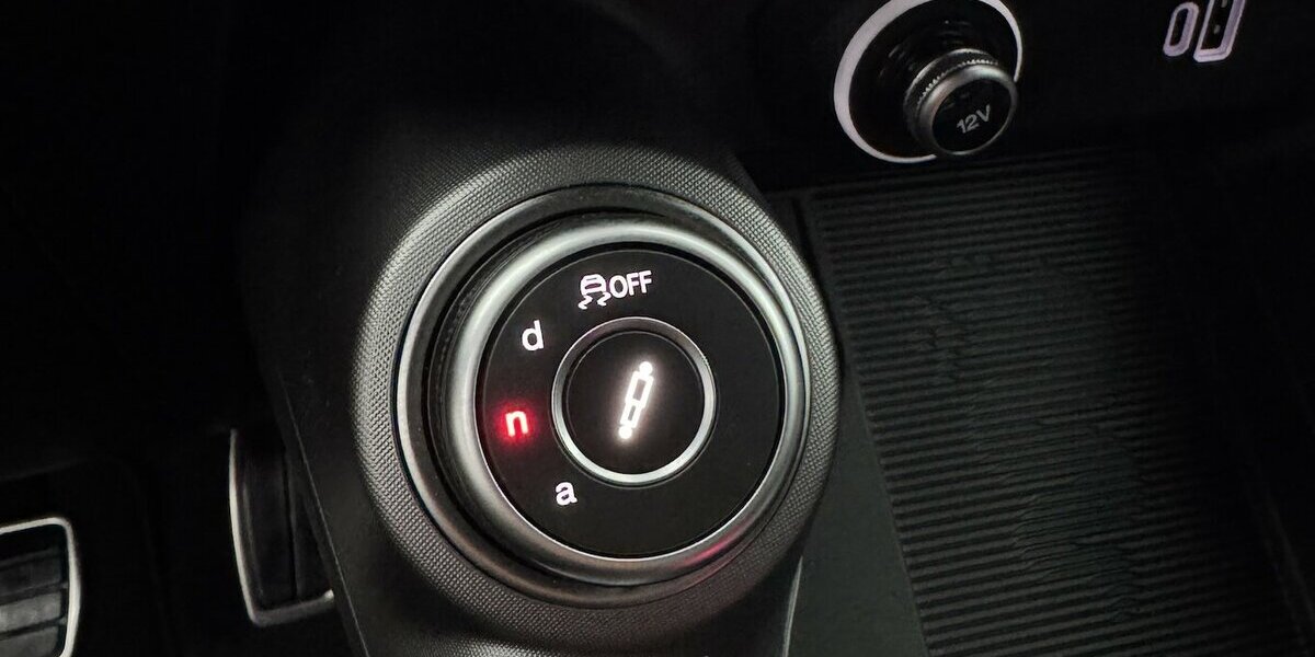 Alfa Romeo Tonale 1.5 VGT Veloce 48 V Hybrid LED 3.300 km 29.990 &euro; Lich 35423