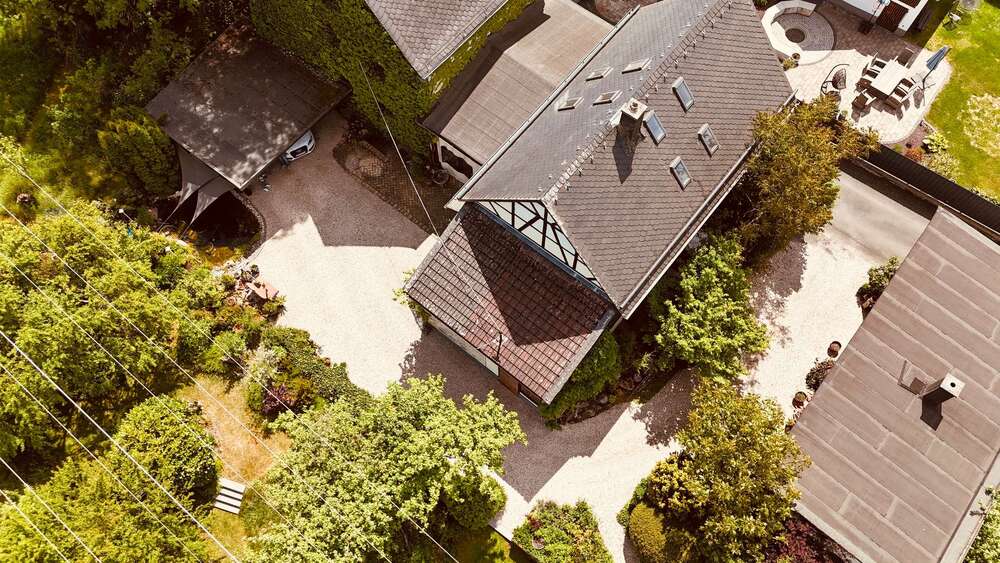 Einmalig: Großes Anwesen mit vielen Möglichkeiten im Grünen - Anwesen Ehringshausen | Angebot:27095964