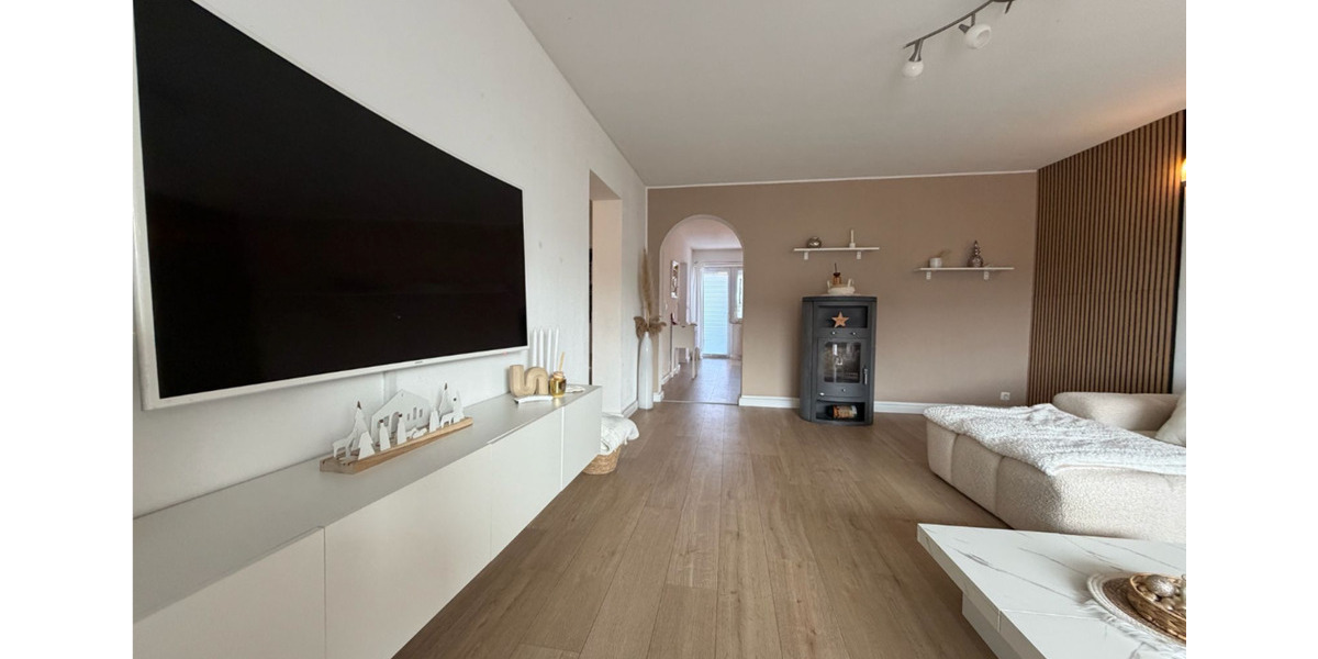 Reihenhaus Grävenwiesbach - 6 Zimmer, 199 m&sup2;, 1.650&euro; | Angebot:25947839