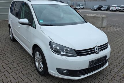 VW Touran 243.000 km 4.900 &euro; Mücke 35325