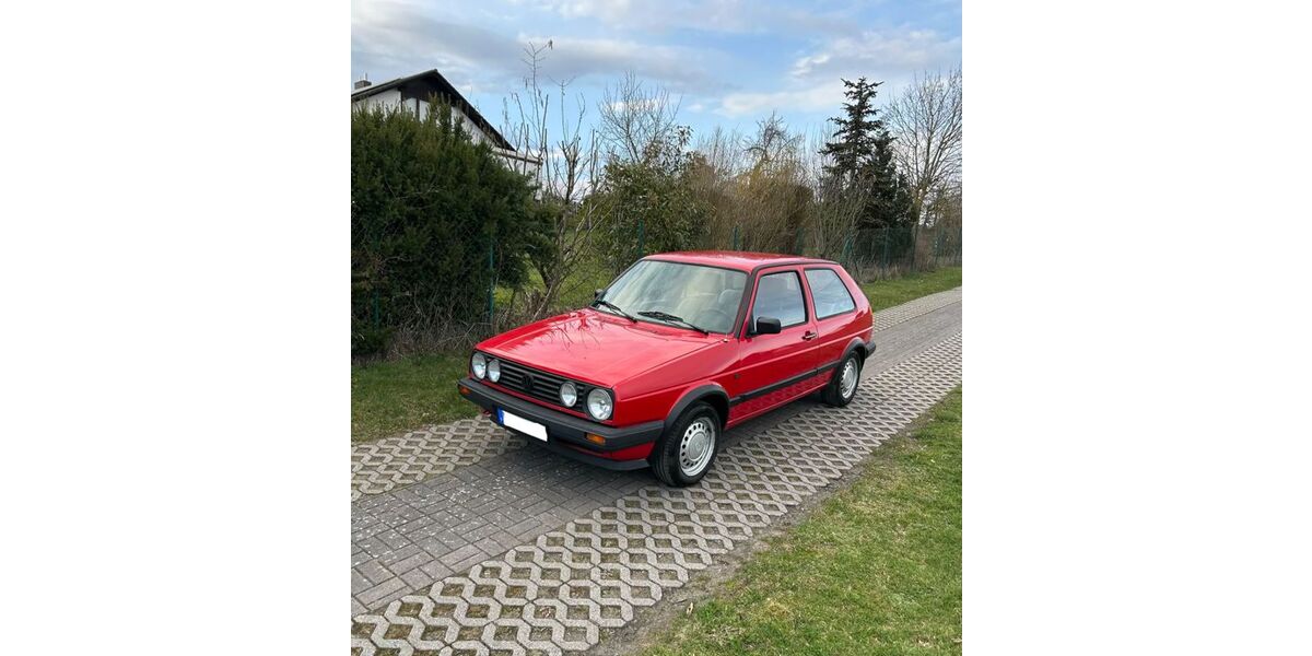 VW Golf 218.000 km 3.899 &euro; Marburg 35037