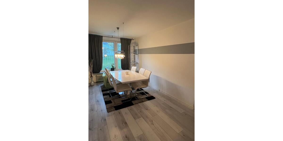 Erdgeschoßwohnung Butzbach - 3 Zimmer, 84 m&sup2;, 790&euro; | Angebot:25977128