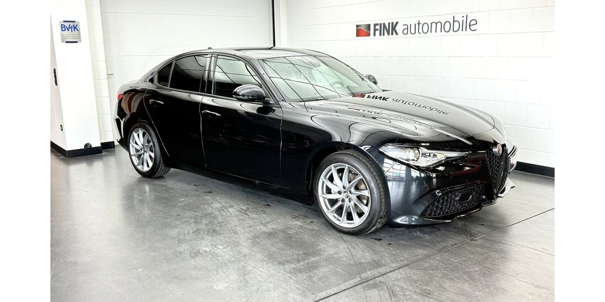 Alfa Romeo Giulia 2.0 Sprint Turbo 16V Xenon Leder Carplay 23.400 km 28.740 &euro; Lich 35423