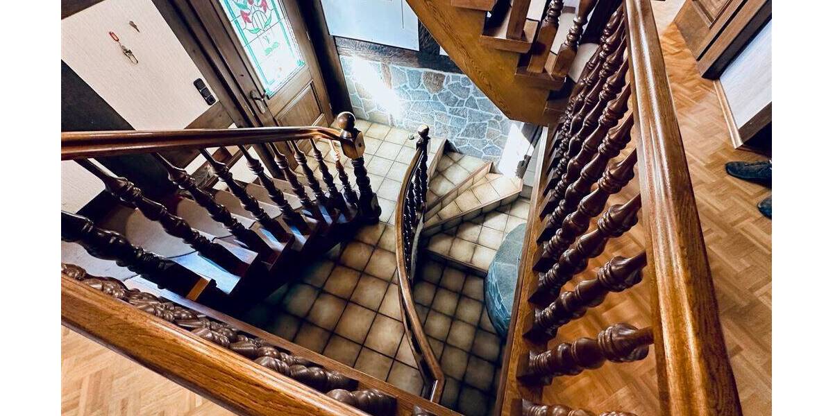 Bauernhaus, Landhaus Mittenaar Bicken - 8 Zimmer, 227 m&sup2;, 190.000&euro; | Angebot:25740426