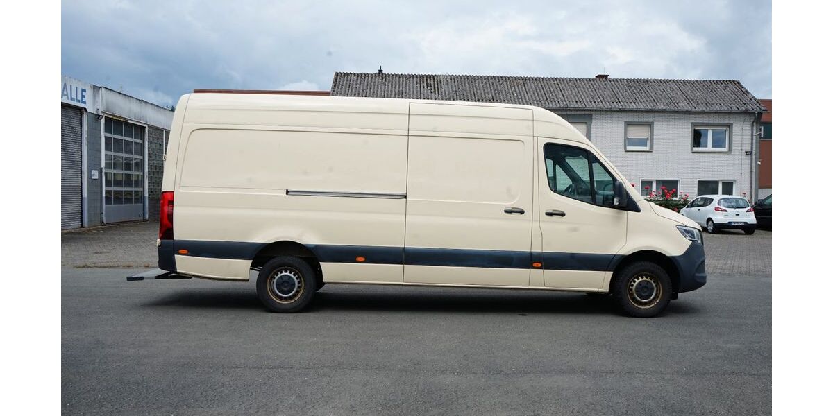 Mercedes-Benz Sprinter 181.900 km 19.880 &euro; Asslar 35614