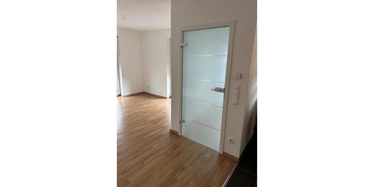 Erdgeschoßwohnung Staufenberg - 3.5 Zimmer, 80 m&sup2;, 279.000&euro; | Angebot:25973414