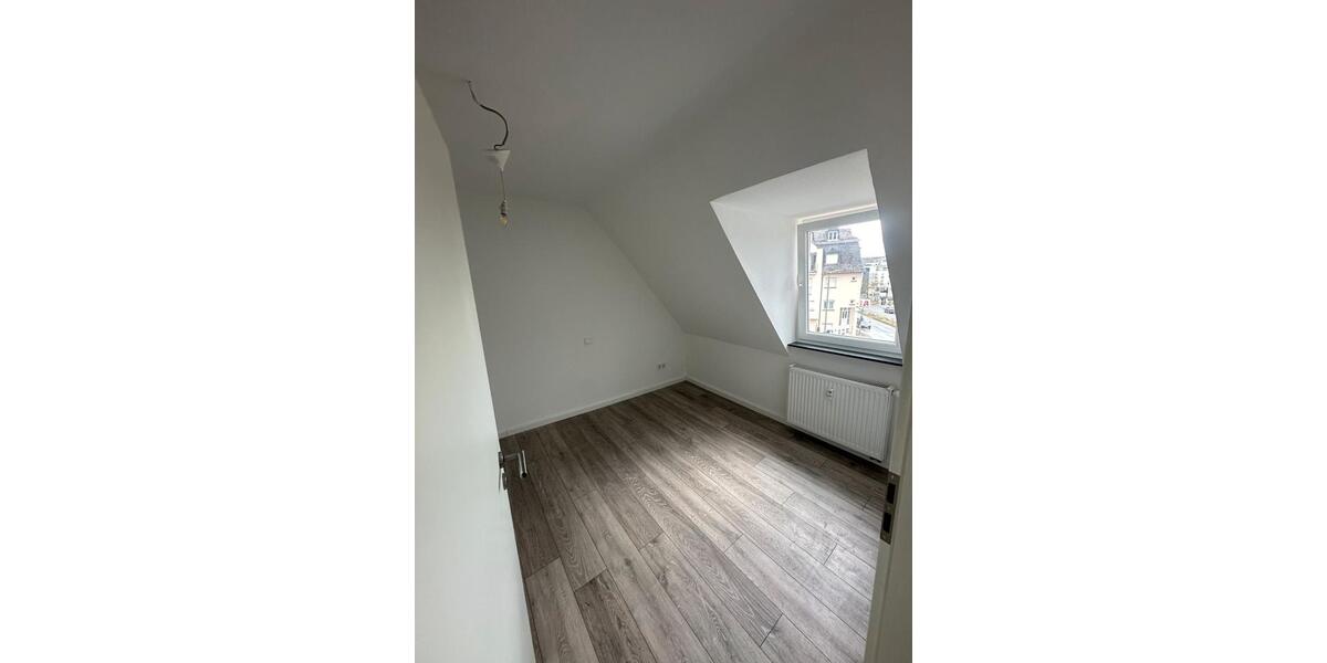 Dachgeschoßwohnung Wetzlar Altenberger Straße - 5 Zimmer, 68 m&sup2;, 750&euro; | Angebot:25431409
