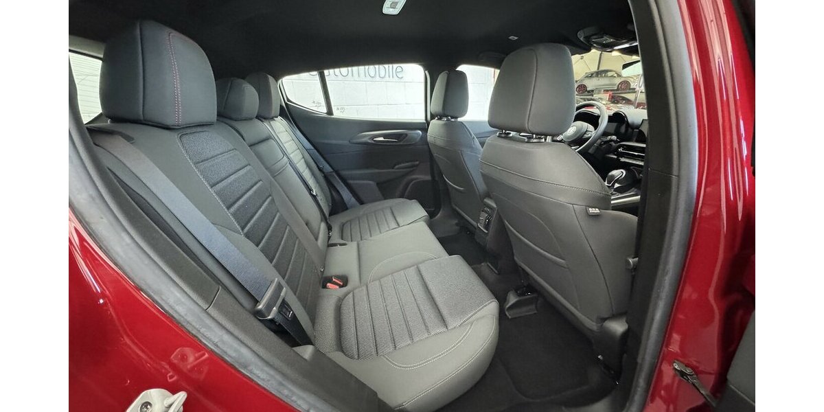 Alfa Romeo Tonale 1.6 VGT-D Sprint ACC Sitzheizung 12.300 km 21.390 &euro; Lich 35423