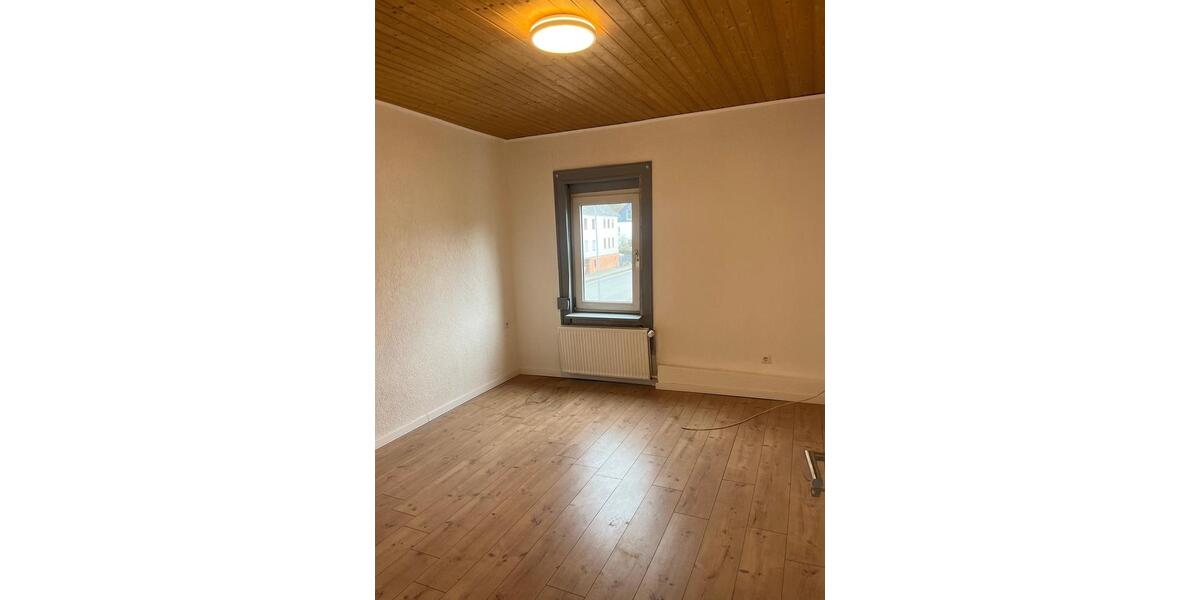 Etagenwohnung Leun - 3 Zimmer, 93 m&sup2;, 950&euro; | Angebot:24980060