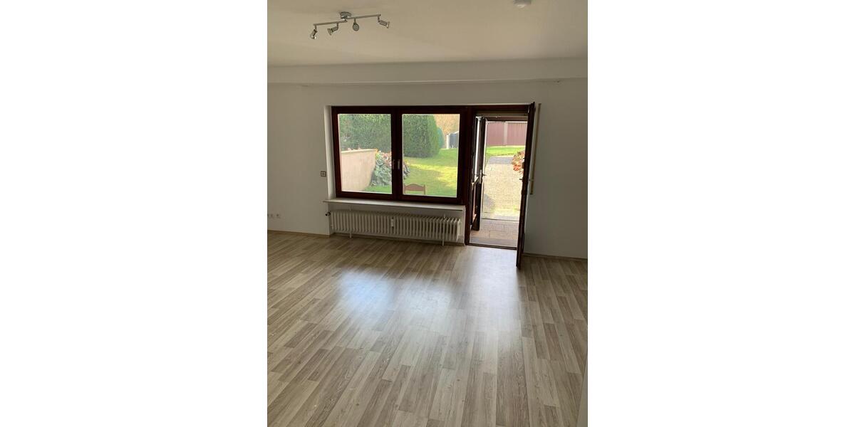 Etagenwohnung Laubach - 2 Zimmer, 60 m&sup2;, 700&euro; | Angebot:25393326