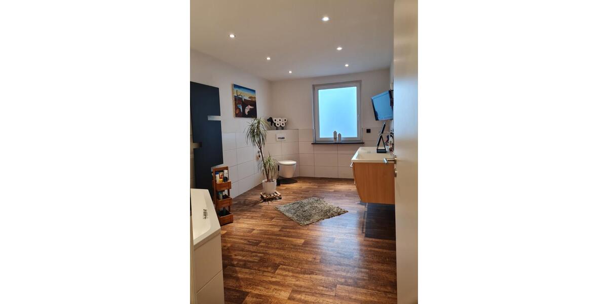 Einfamilienhaus Aßlar - 8 Zimmer, 270 m&sup2;, 630.000&euro; | Angebot:25392335