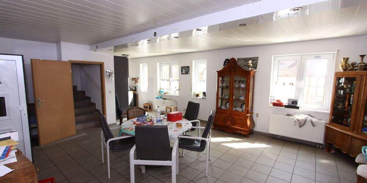 Mehrfamilienhaus, Wohnhaus Butzbach Maibach - 399.000&euro; | Angebot:25738263