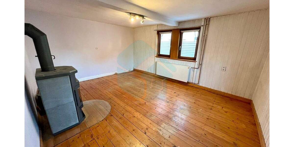 Einfamilienhaus Butzbach / Hoch-Weisel Hoch-Weisel - 5 Zimmer, 129 m&sup2;, 179.000&euro; | Angebot:25734438