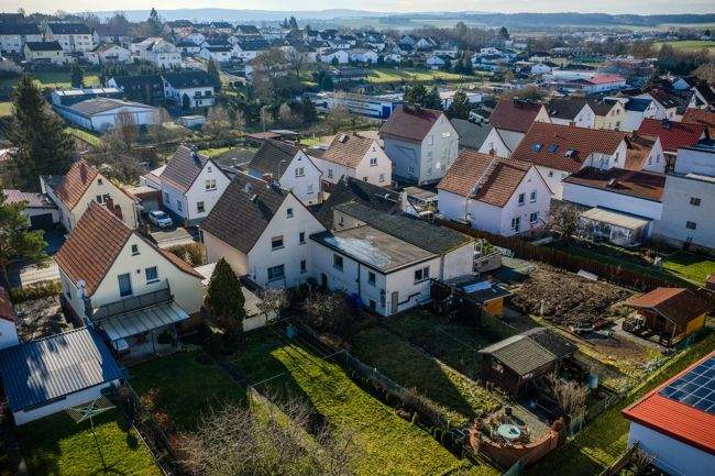 Einfamilienhaus Langgöns - 7 Zimmer, 153 m&sup2;, 330.000&euro; | Angebot:25876976