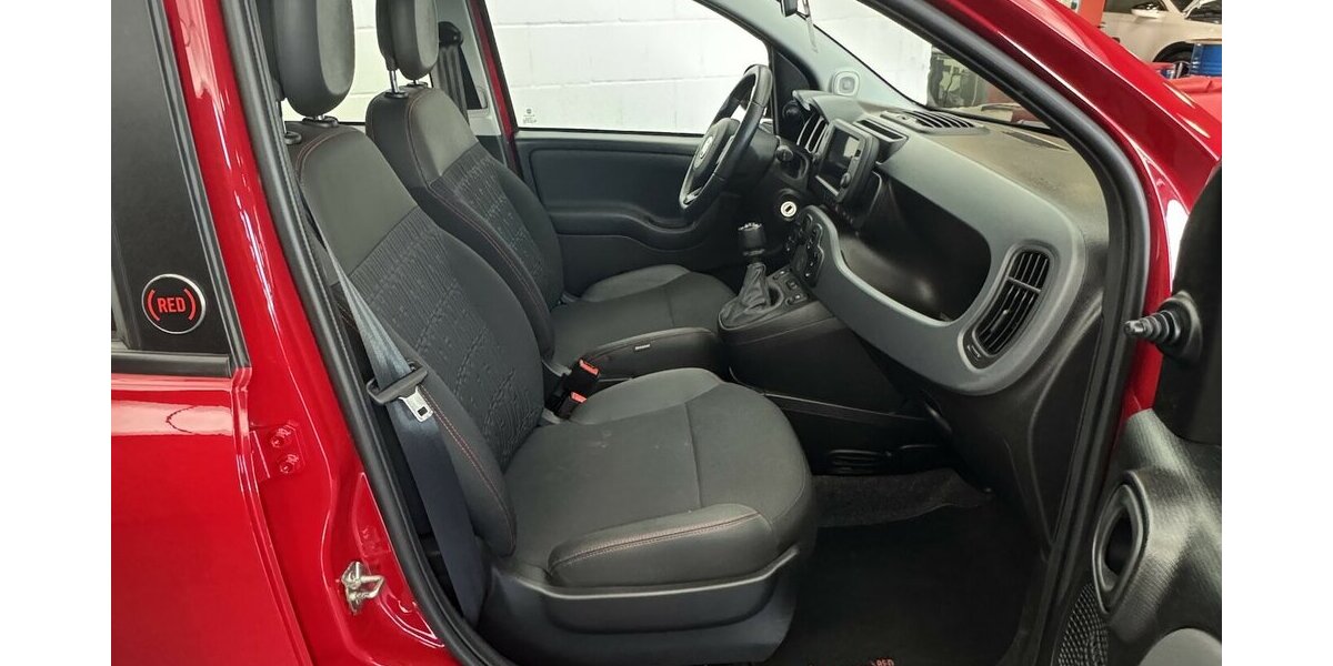 Fiat Panda Cross Red 1.0 Hybrid 1.Hand Neuwertig! 38.820 km 12.220 &euro; Lich 35423