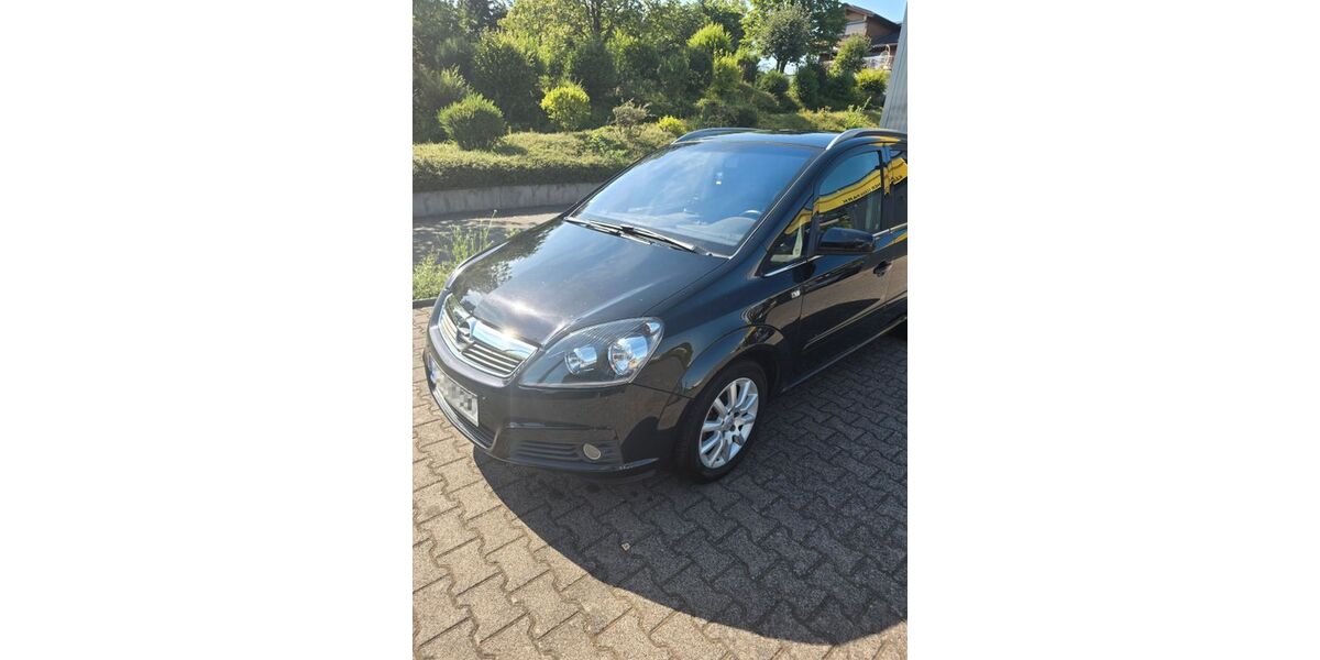 Opel Zafira 200.000 km 2.700 &euro; Laubach 35321
