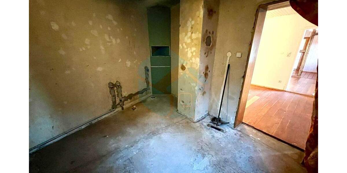 Einfamilienhaus Butzbach / Hoch-Weisel Hoch-Weisel - 5 Zimmer, 129 m&sup2;, 179.000&euro; | Angebot:25734438