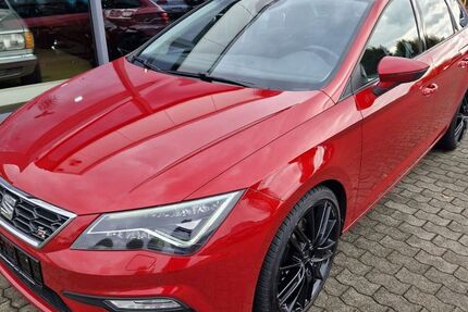 Seat Leon 151.409 km 14.990 &euro; Ehringshausen 35630
