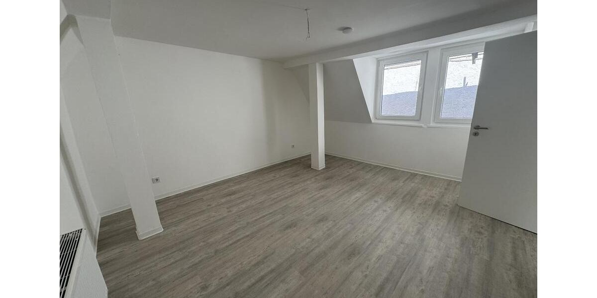 Dachgeschoßwohnung Homberg (Ohm) - 3 Zimmer, 87 m&sup2;, 820&euro; | Angebot:24418516