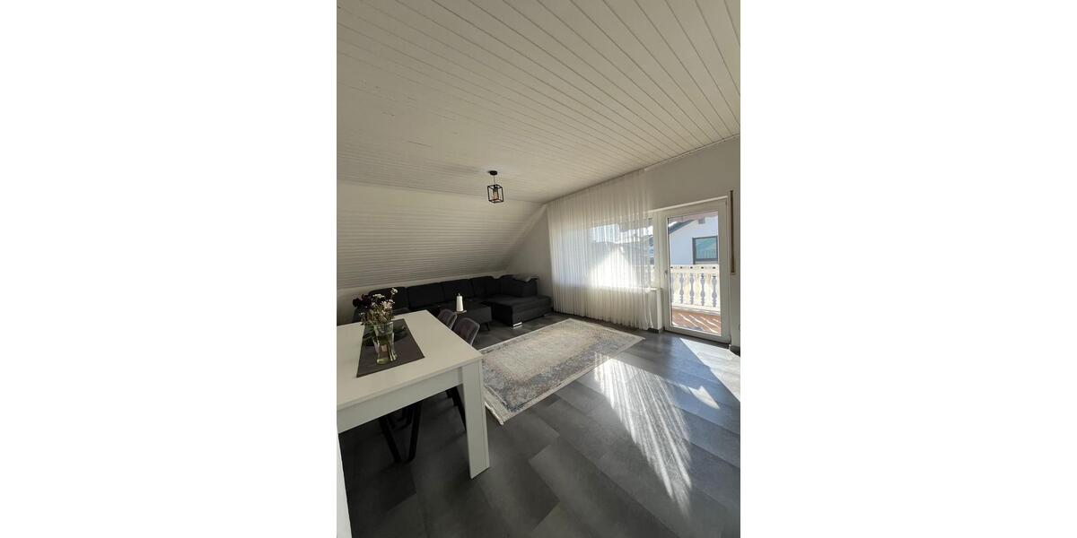 Dachgeschoßwohnung Reiskirchen - 900&euro; | Angebot:26034182