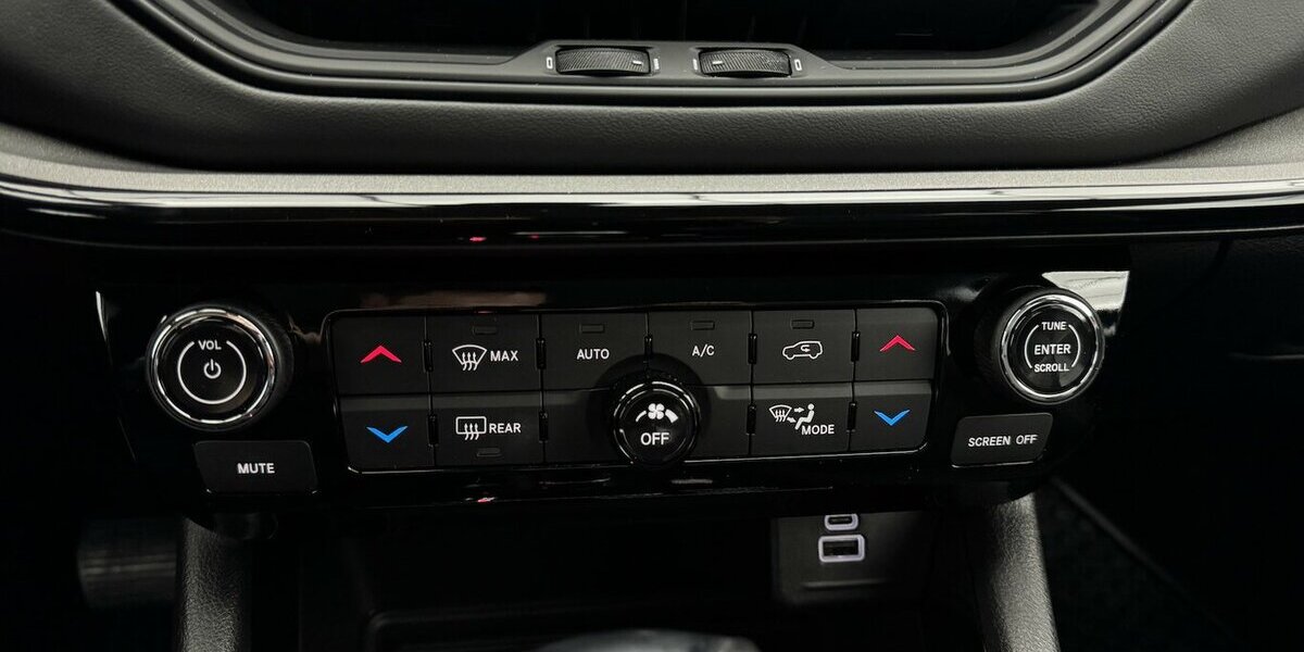 Jeep Compass 1.5L S Mild-Hybrid 48V FWD LED 360 Cam 29.397 km 22.220 &euro; Lich 35423
