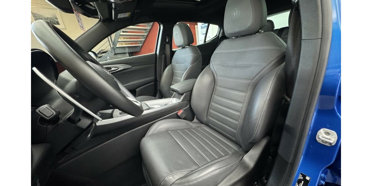 Alfa Romeo Tonale Edizione Speciale Q4 Plug-In-Hybrid AWD 22.700 km 29.740 &euro; Lich 35423