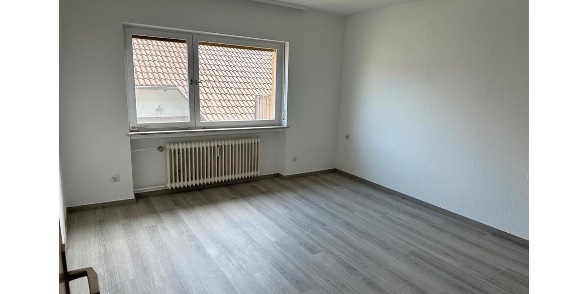 Erdgeschoßwohnung Hüttenberg - 5 Zimmer, 136 m&sup2;, 1.360&euro; | Angebot:26671592