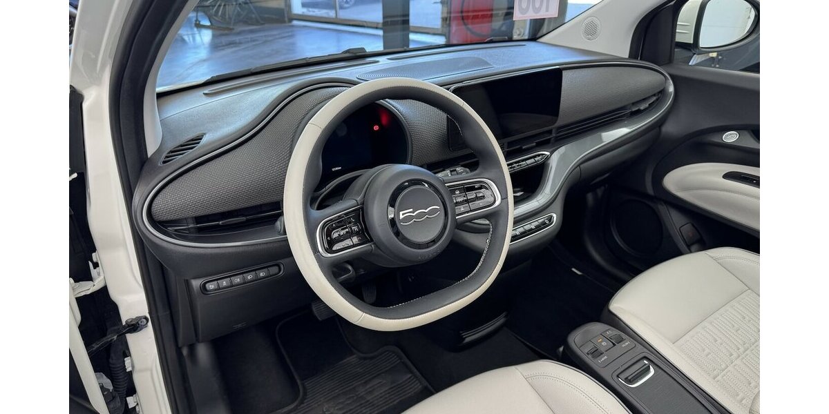 Fiat 500e La Prima by Bocelli 1.Hand Cabrio 42 kWh 12.200 km 22.622 &euro; Lich 35423