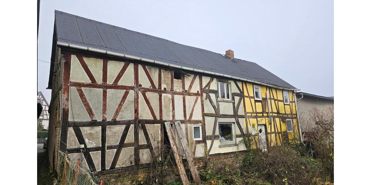 Mehrfamilienhaus, Wohnhaus Bad Endbach - 14 Zimmer, 550 m&sup2;, 99.000&euro; | Angebot:25180040