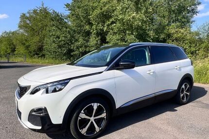 Peugeot 5008 90.577 km 22.000 &euro; Staufenberg 35460