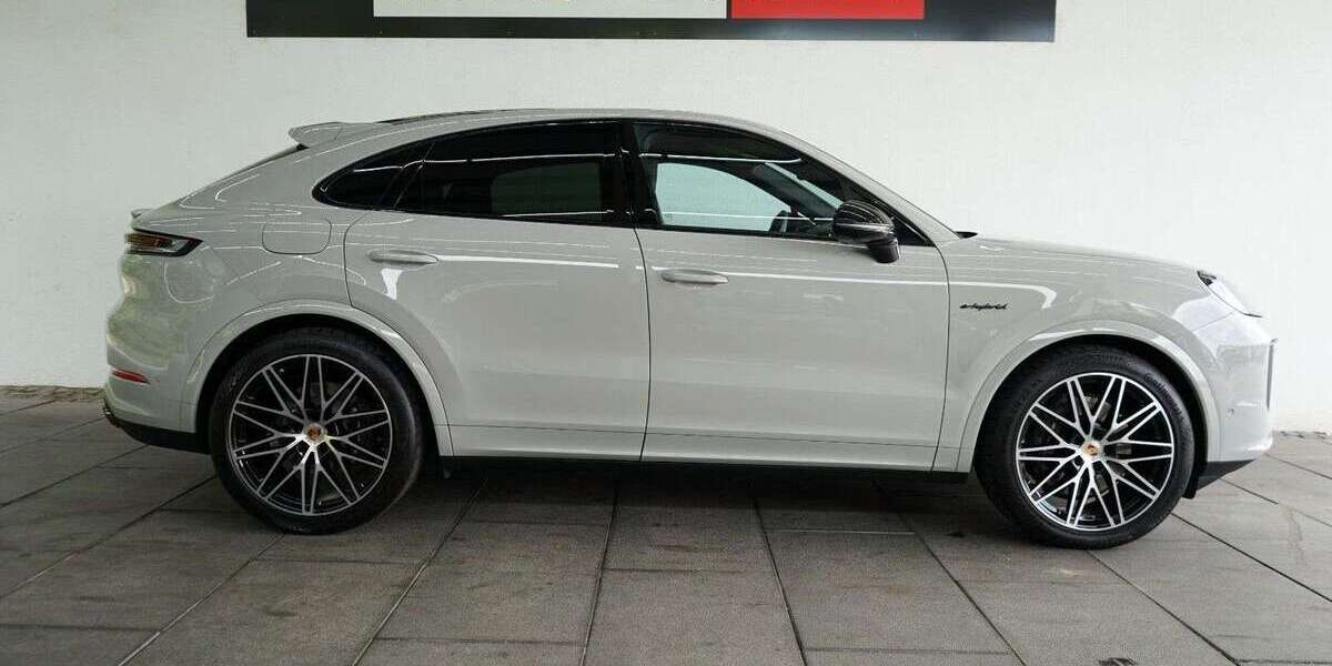 Porsche Cayenne 9.400 km 119.880 &euro; Asslar 35614