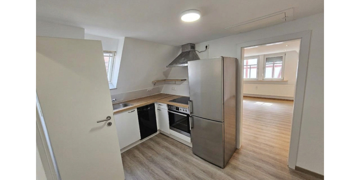 Dachgeschoßwohnung Friedberg (Hessen) - 1.5 Zimmer, 33 m&sup2;, 650&euro; | Angebot:25918774